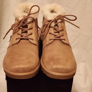 Makalu (Kora) Tan Suede Fur-Lined Boots, Size 8.5M (New/Never Worn)